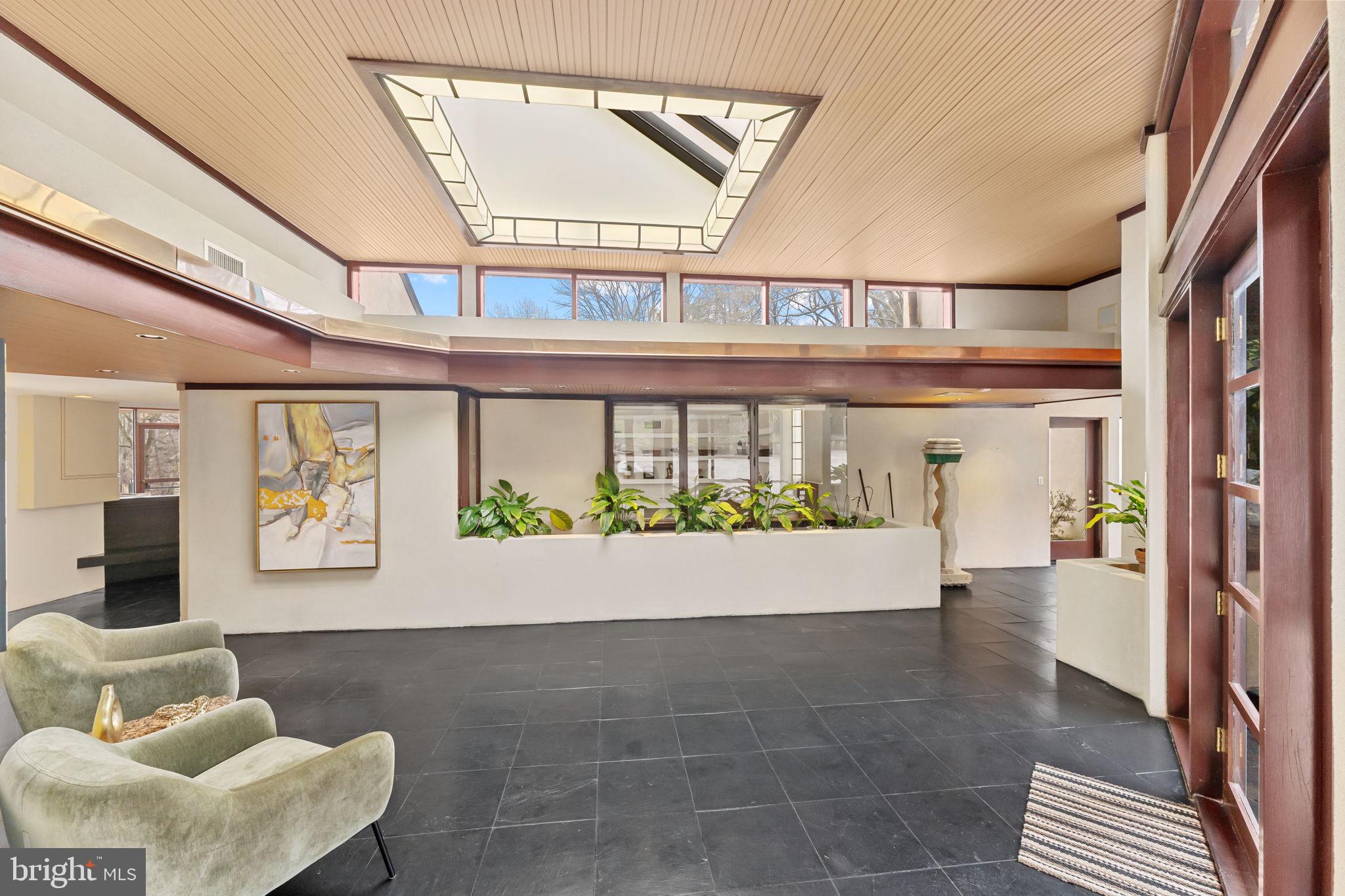 GLADWYNE - Residential