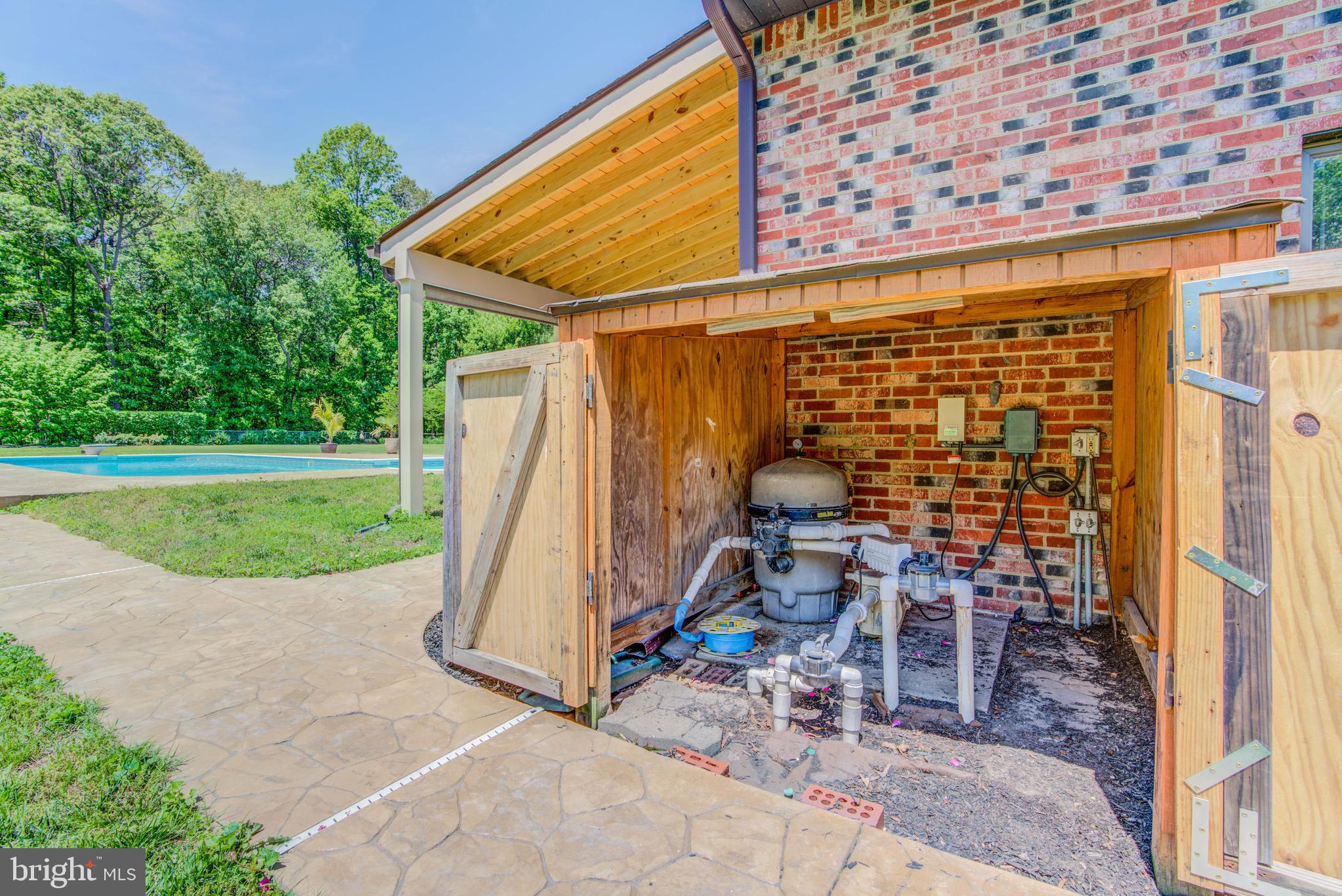 BROOKFIELD ON THE MAGOTHY - Residential