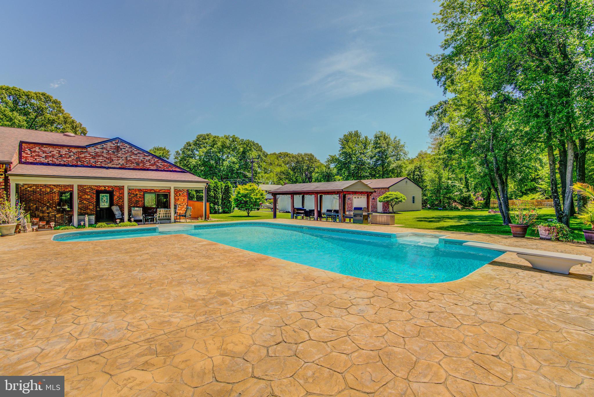 BROOKFIELD ON THE MAGOTHY - Residential