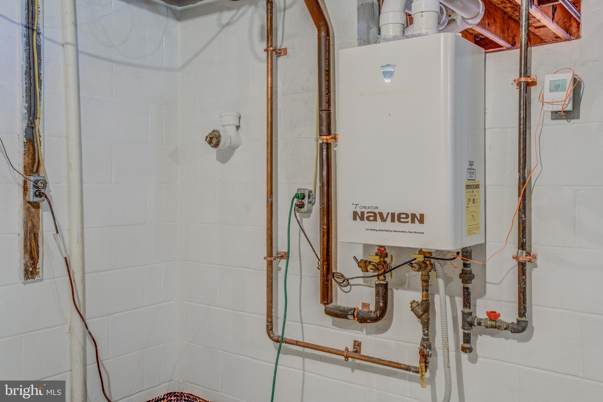 BROOKFIELD ON THE MAGOTHY - Residential