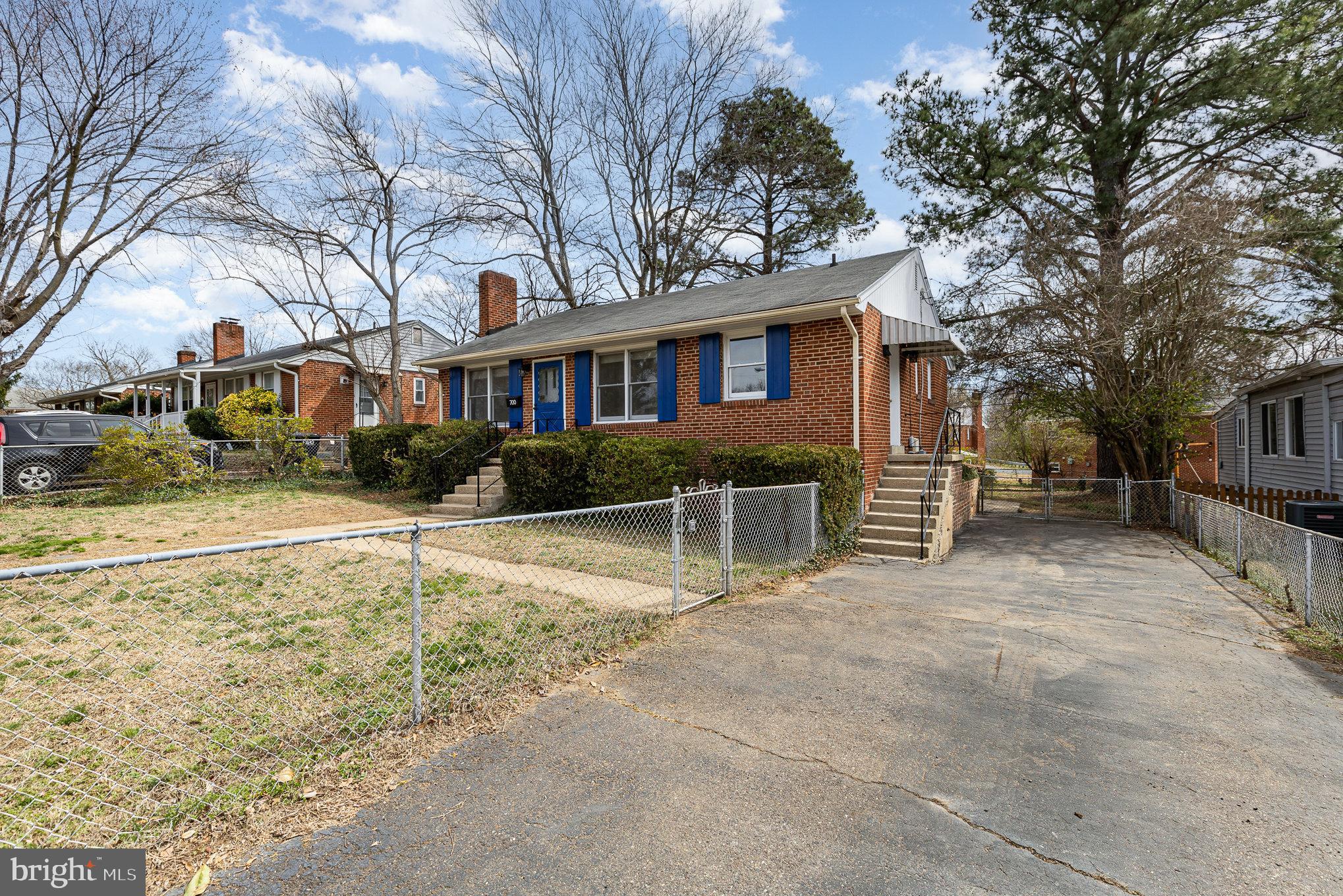 NORMANDY VILLAGE - Residential
