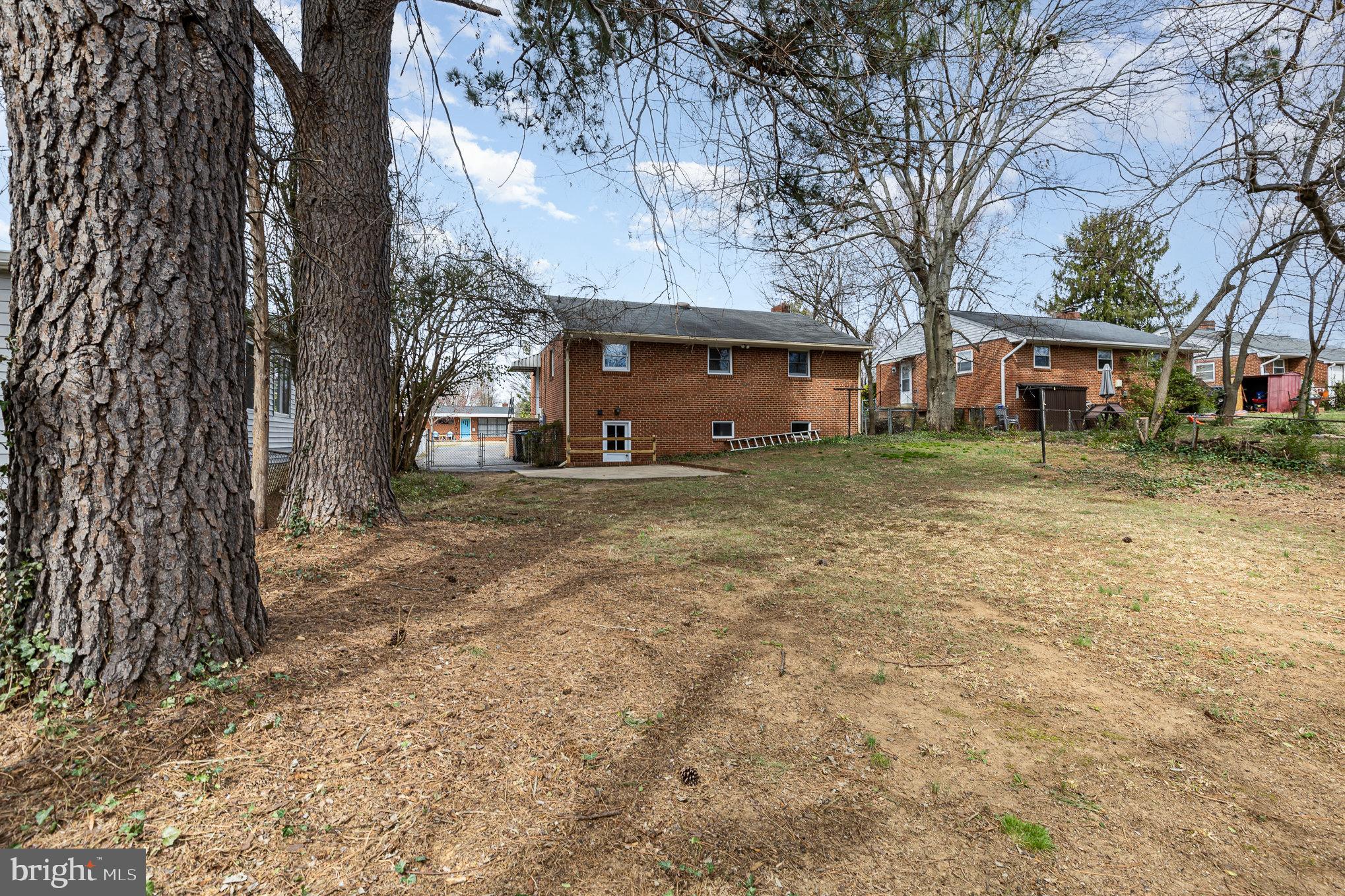 NORMANDY VILLAGE - Residential