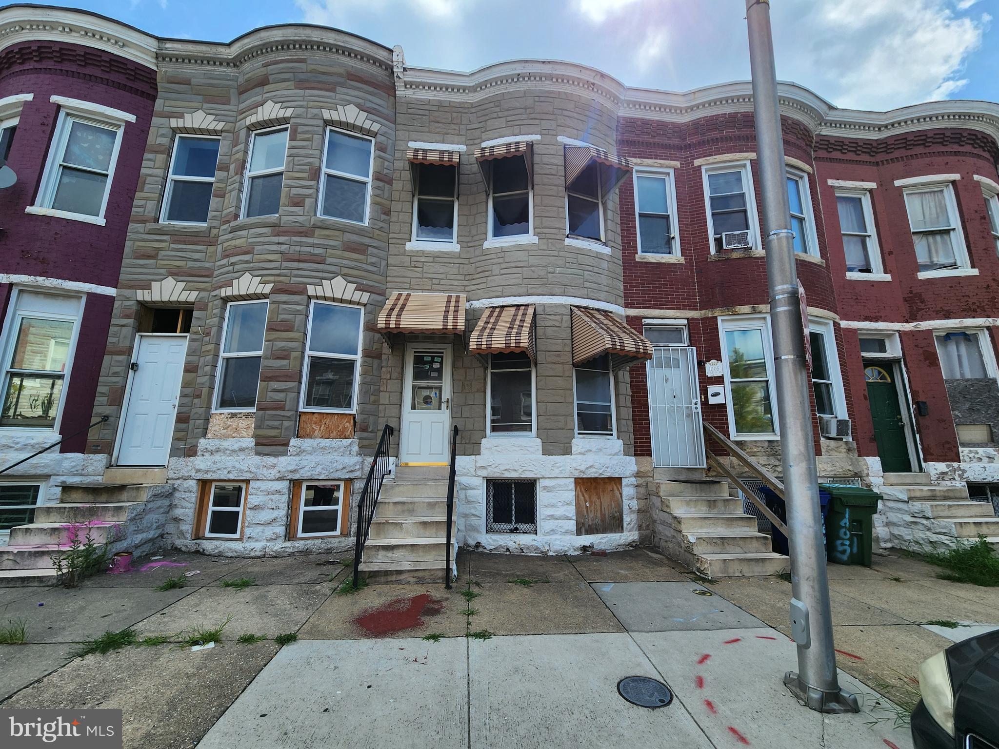 ONLINE AUCTION: Bidding begins 08/05/2025 @ 10:00 AM. Bidding ends 08/07/2025 @ 11:40 AM. List Price is Suggested Opening Bid. This brick townhome in the neighborhood of Midtown Edmondson offers three bedrooms, one full bath, and an unfinished basement. Situated in West Baltimore, this area includes a strip of local retail along Edmondson Avenue corridor, and green spaces such as the Lafayette Square and Harlem Park. It also lies within proximity to evolving districts like Upton and the West Baltimore Innovation District. The property’s location also offers easy access to the major traffic artery via Edmondson Avenue. This property is vacant. Deposit: $5,000.