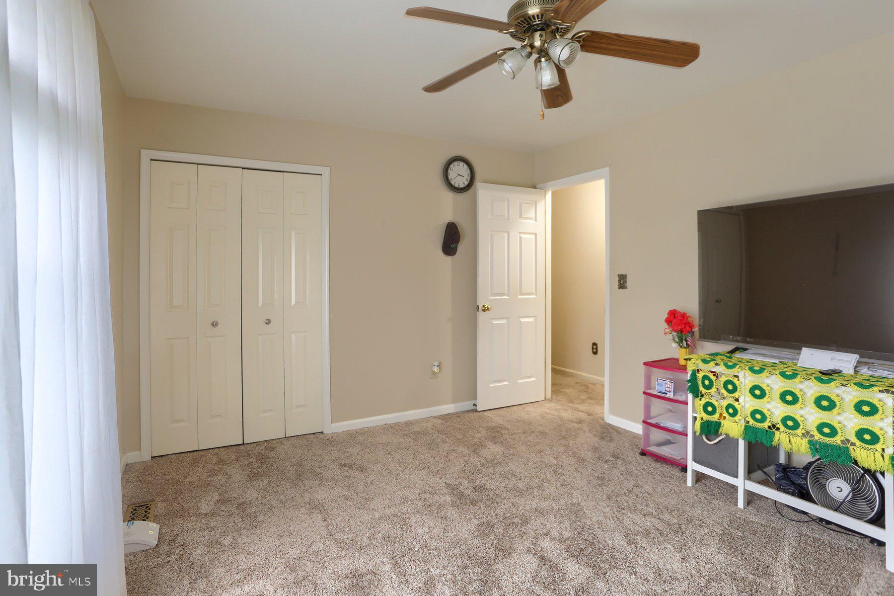 SPRINGFORD MANOR - Residential