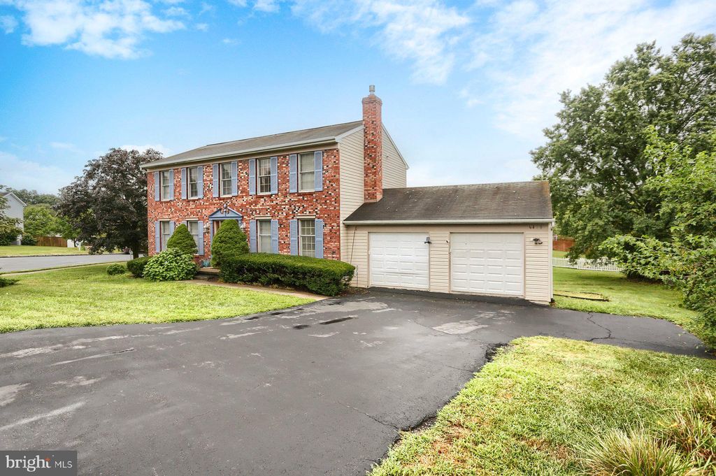 Photo of 6418 Gillingham Lane, HARRISBURG, PA 17111 (MLS # PADA2048328)