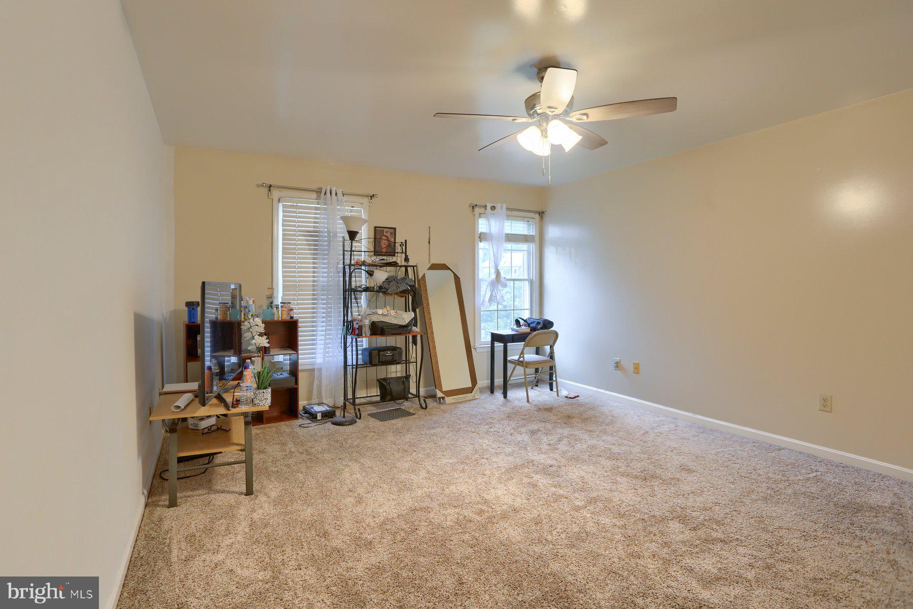 SPRINGFORD MANOR - Residential