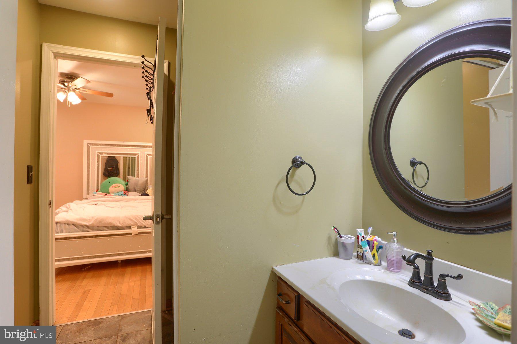 SPRINGFORD MANOR - Residential