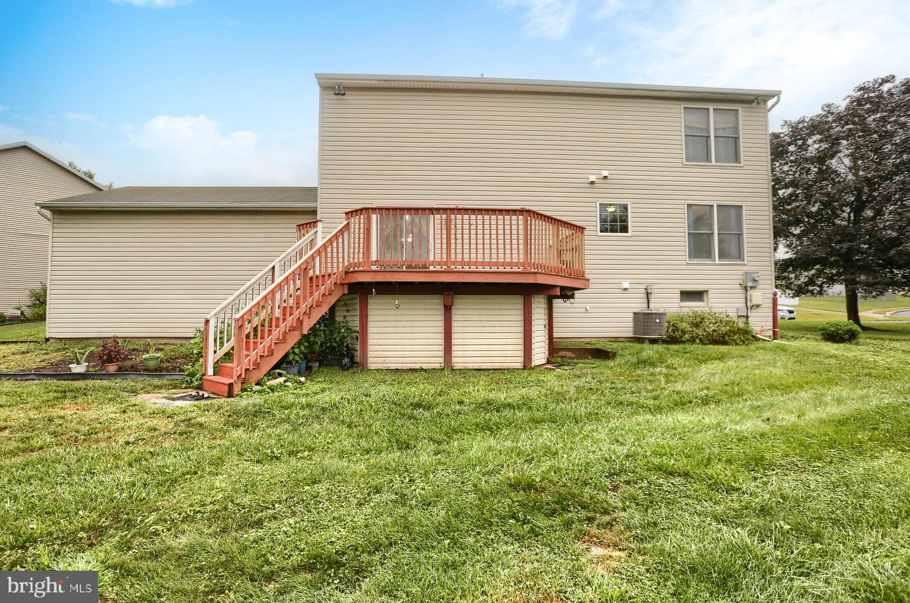 SPRINGFORD MANOR - Residential