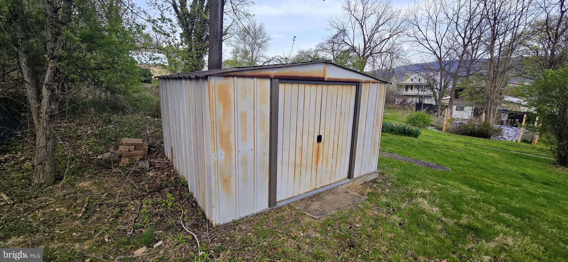 LEWISTOWN BORO - Residential