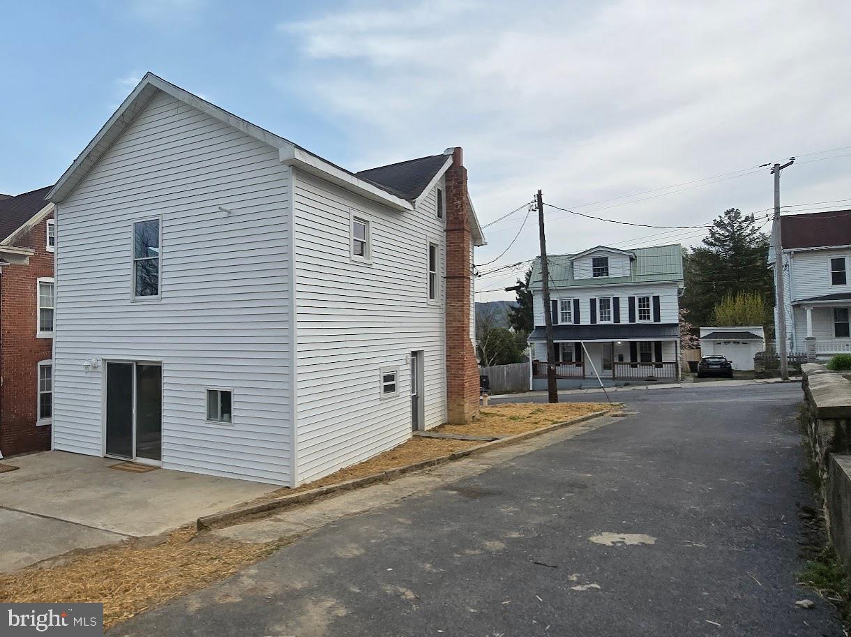 LEWISTOWN BORO - Residential