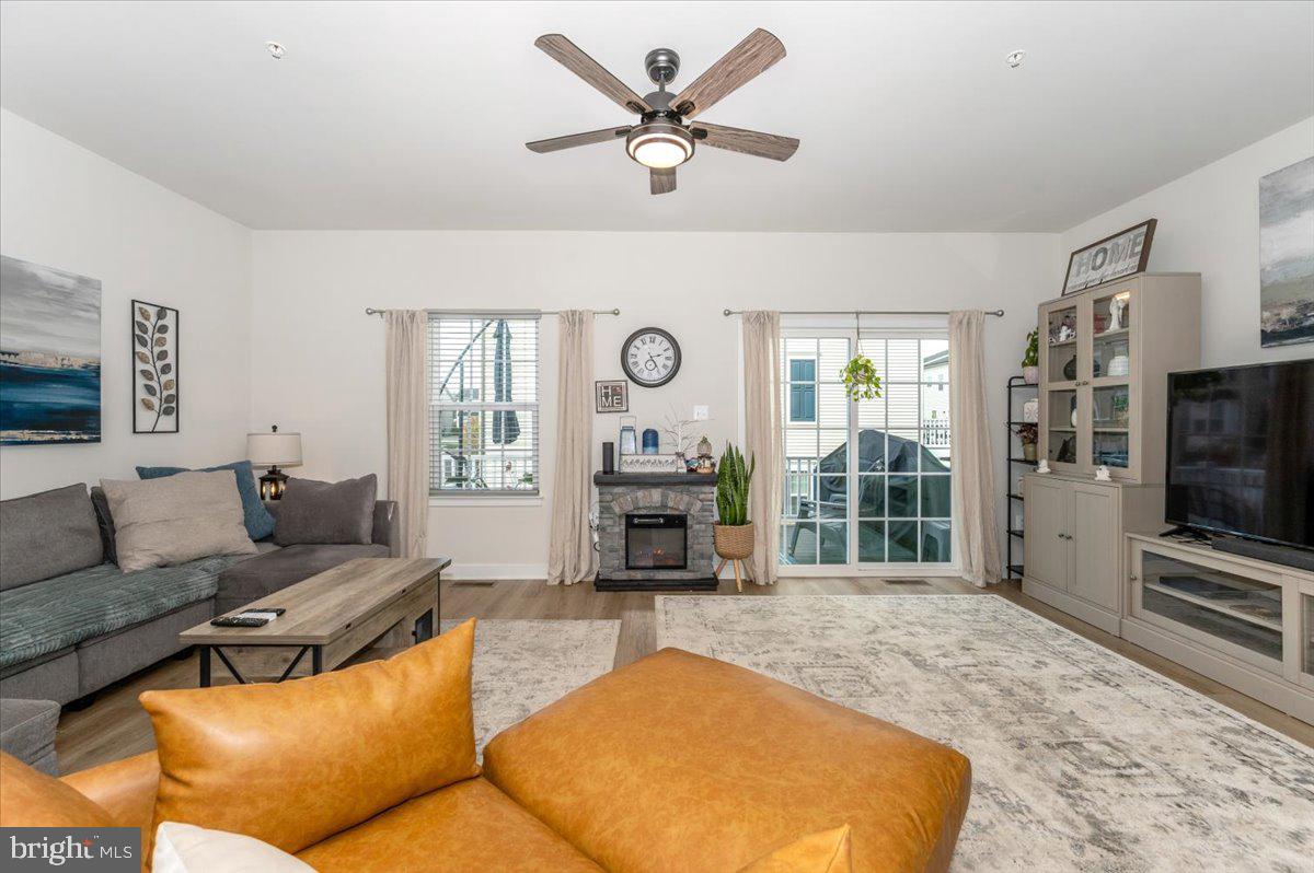 BELLE AIR TOWNHOMES - Residential