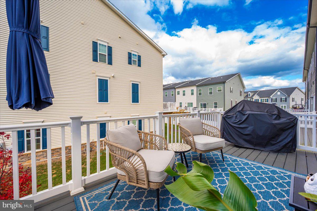 BELLE AIR TOWNHOMES - Residential