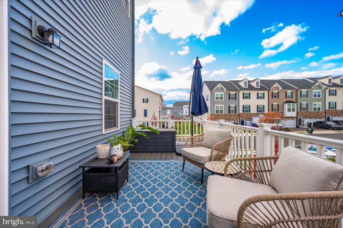 BELLE AIR TOWNHOMES - Residential