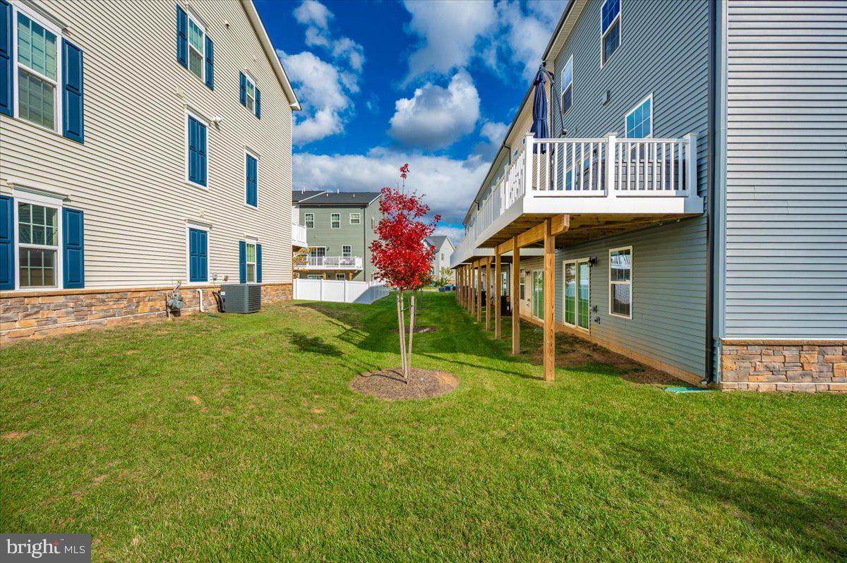 BELLE AIR TOWNHOMES - Residential