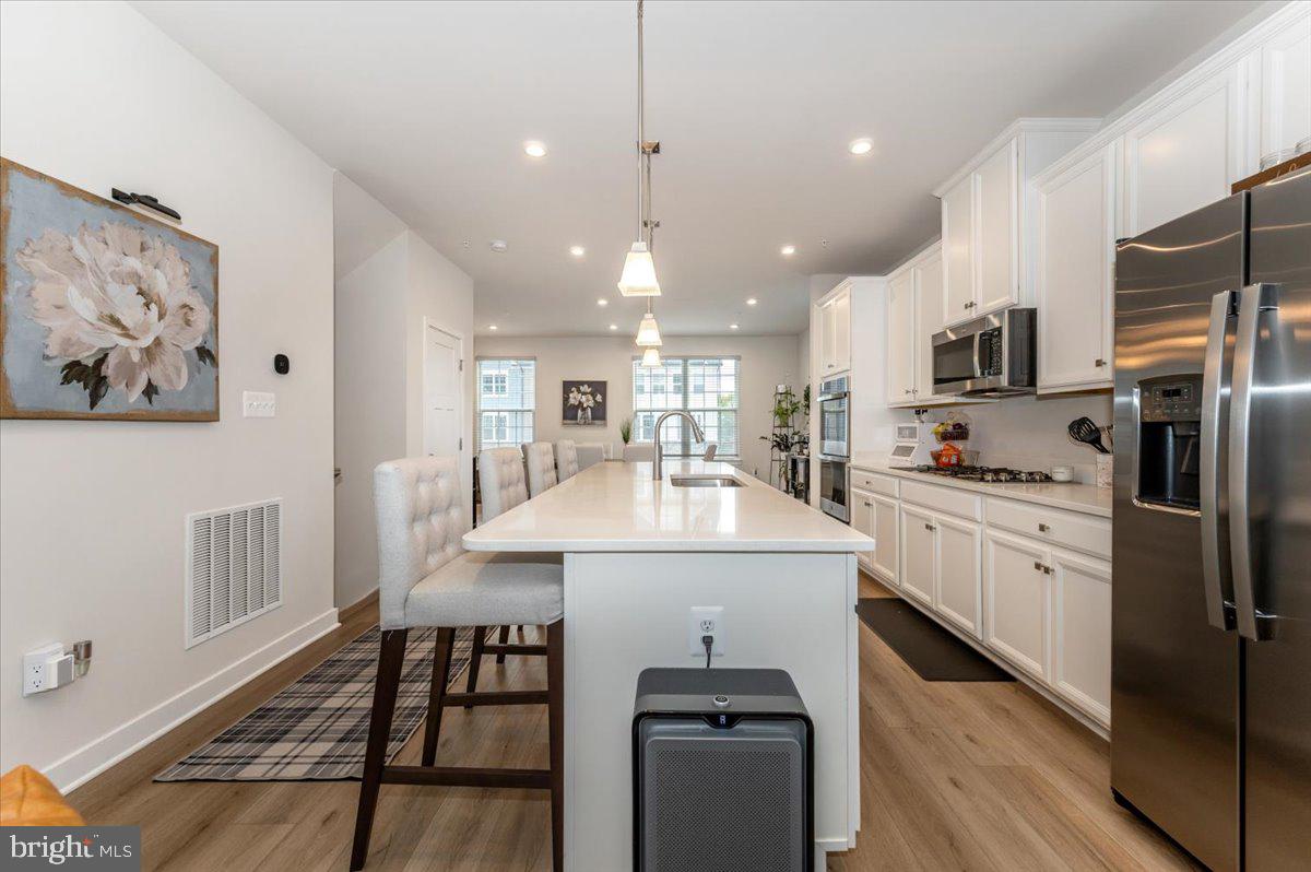 BELLE AIR TOWNHOMES - Residential