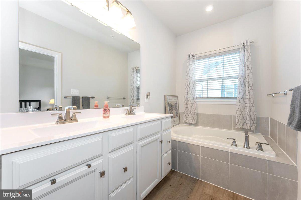 BELLE AIR TOWNHOMES - Residential