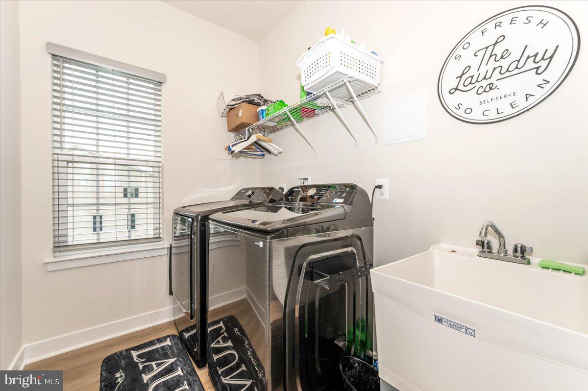 BELLE AIR TOWNHOMES - Residential