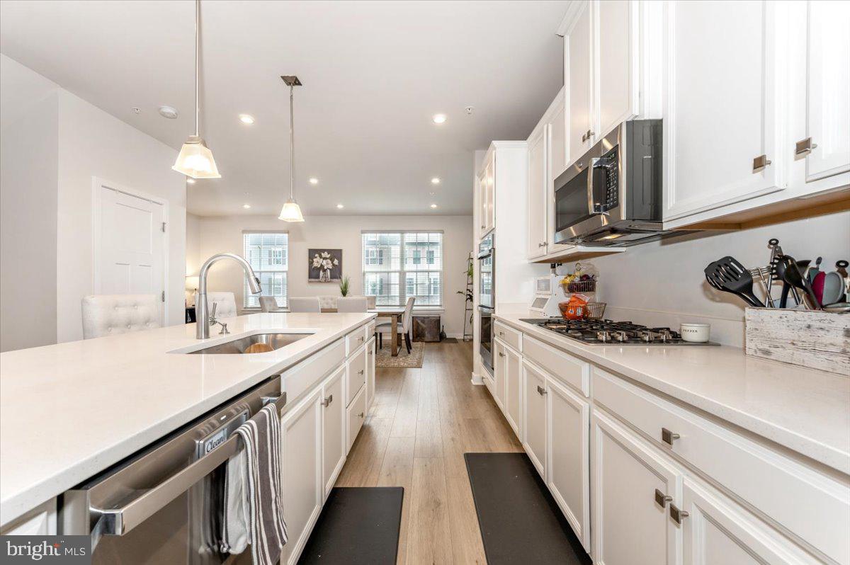 BELLE AIR TOWNHOMES - Residential