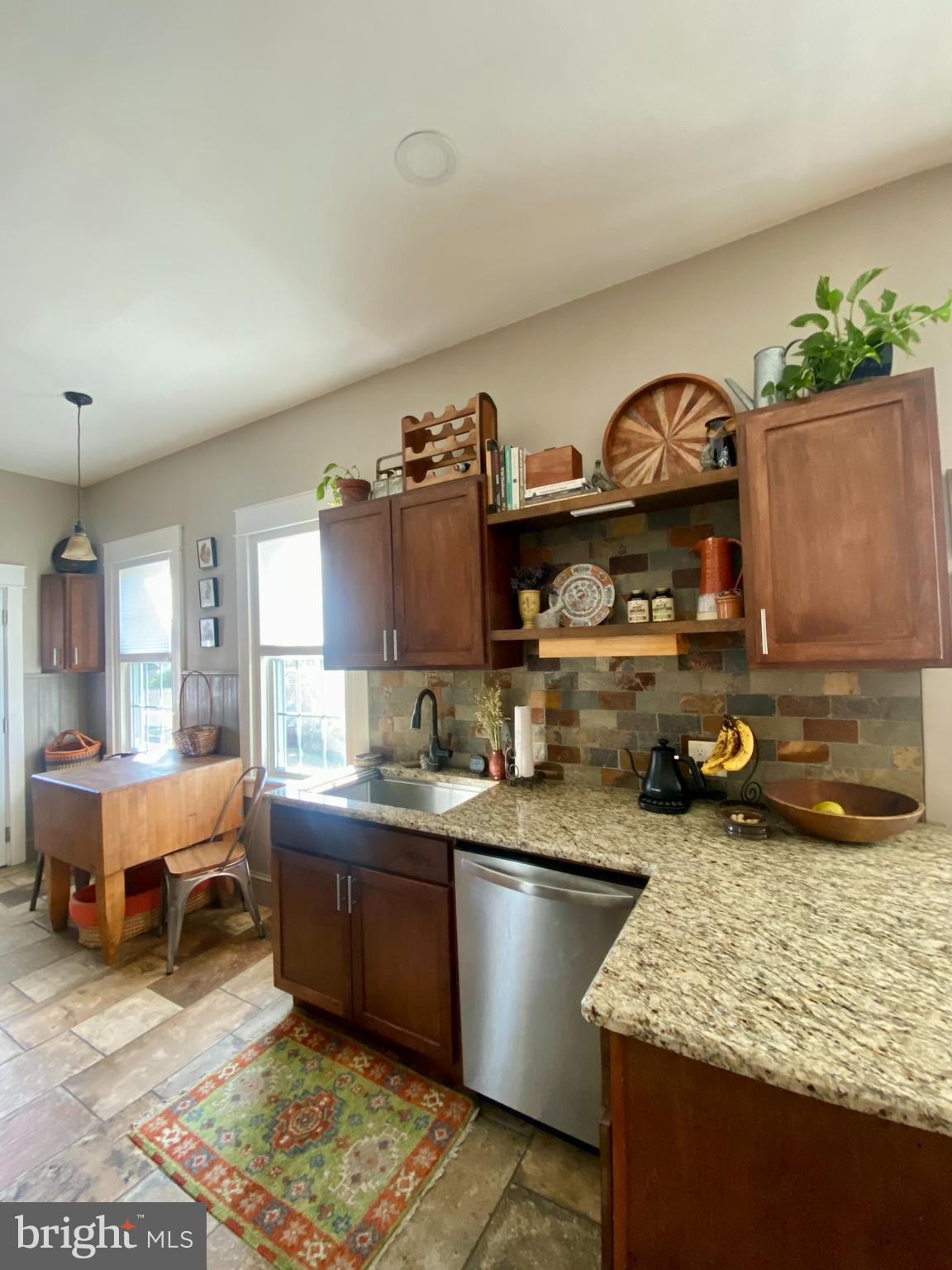 WILLOW MANOR - Residential