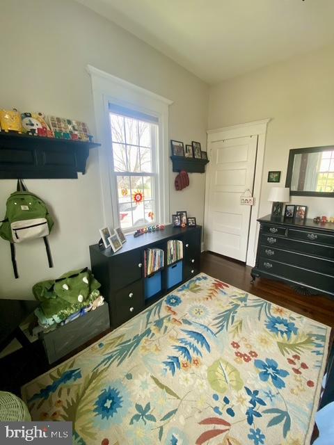 WILLOW MANOR - Residential