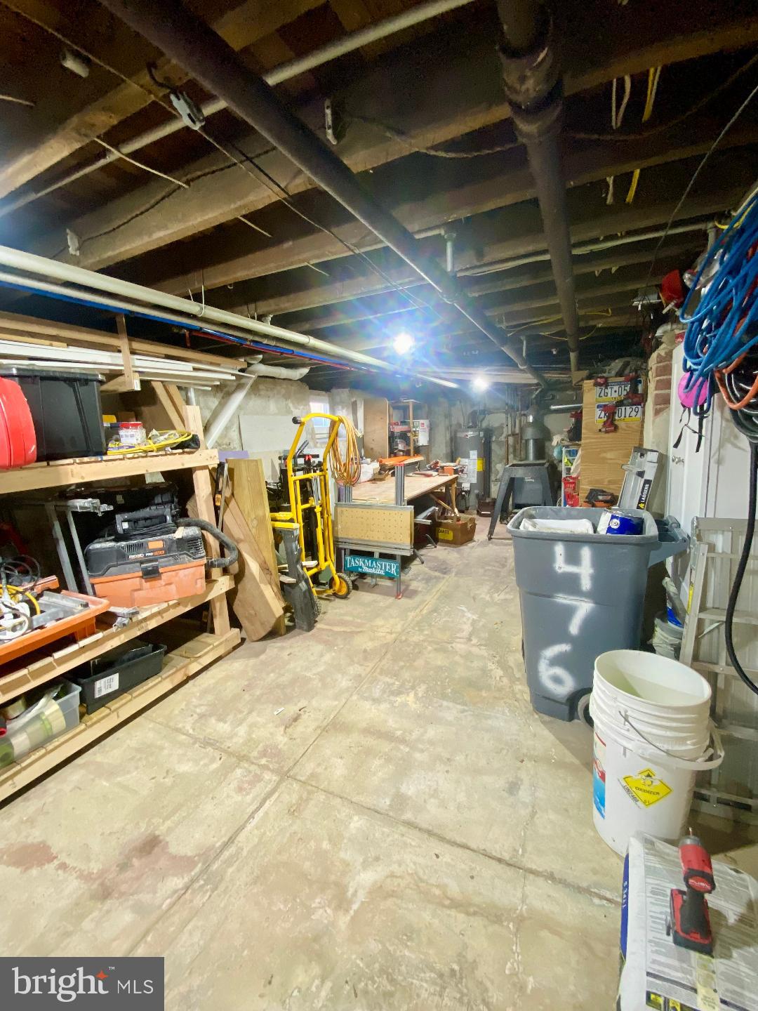 WILLOW MANOR - Residential