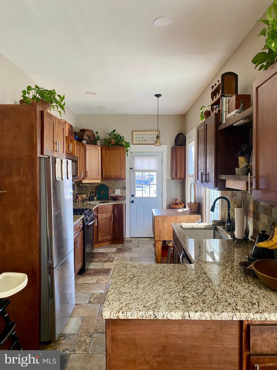 WILLOW MANOR - Residential