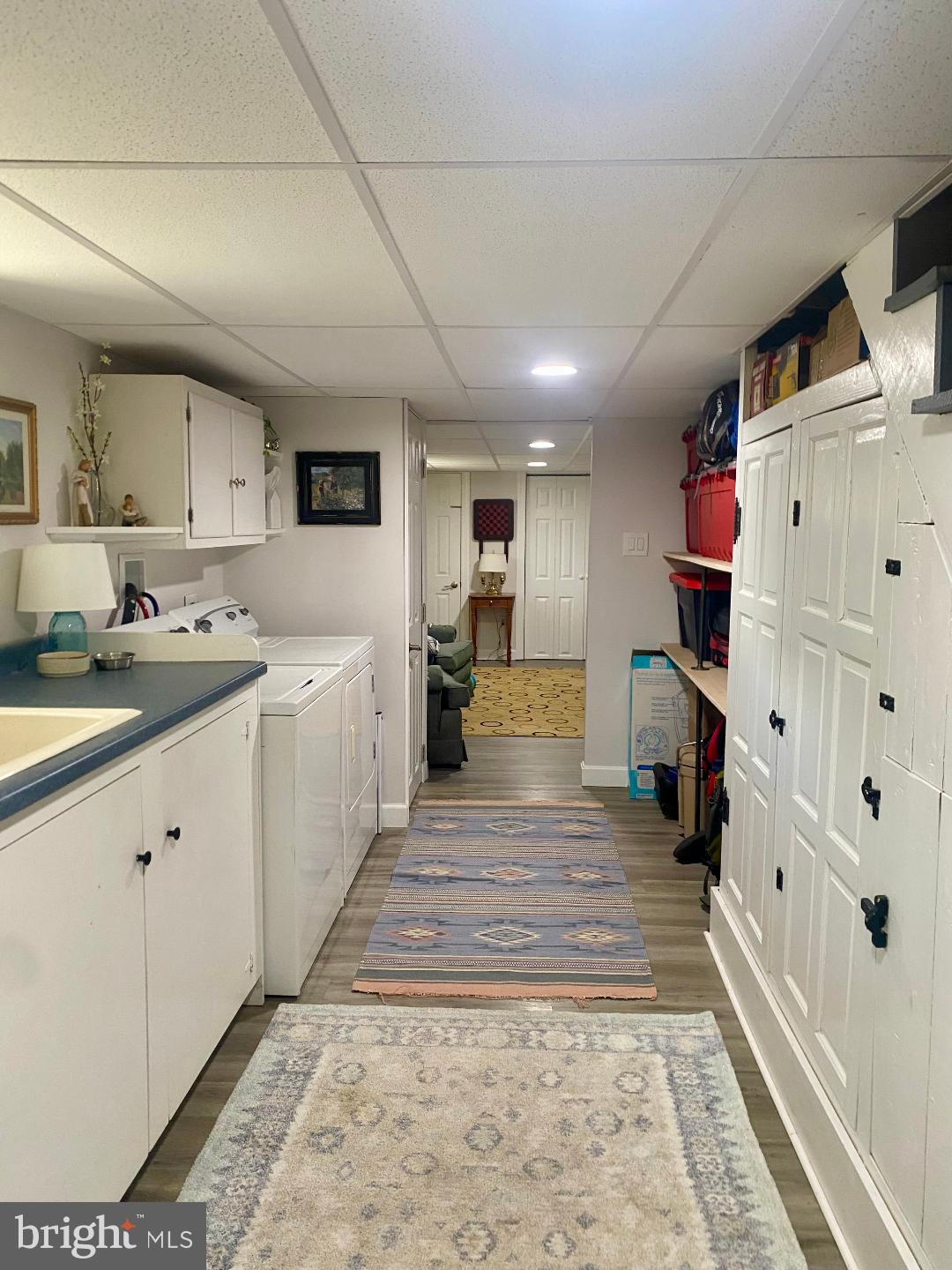 WILLOW MANOR - Residential