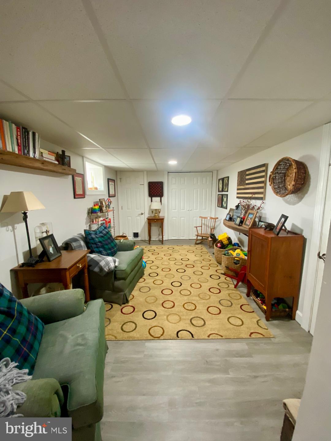 WILLOW MANOR - Residential