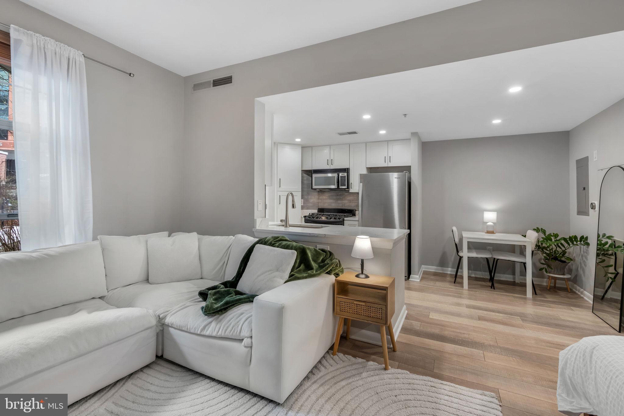 1021 N GARFIELD STREET B35