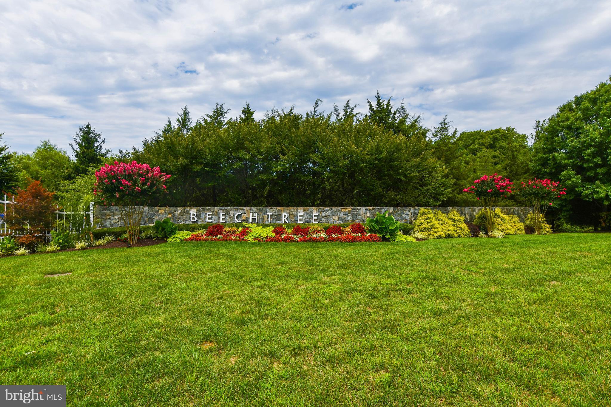 3002 PRESIDENTIAL GOLF DRIVE