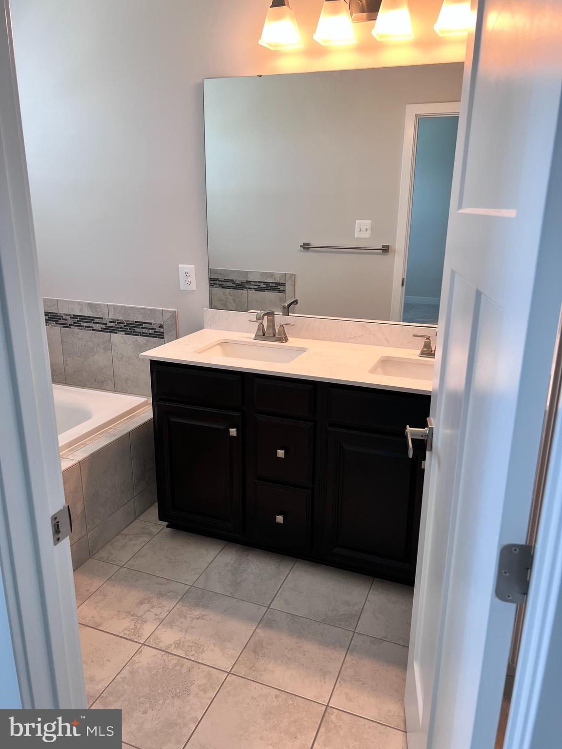 LAKE FREDERICK - Residential Lease