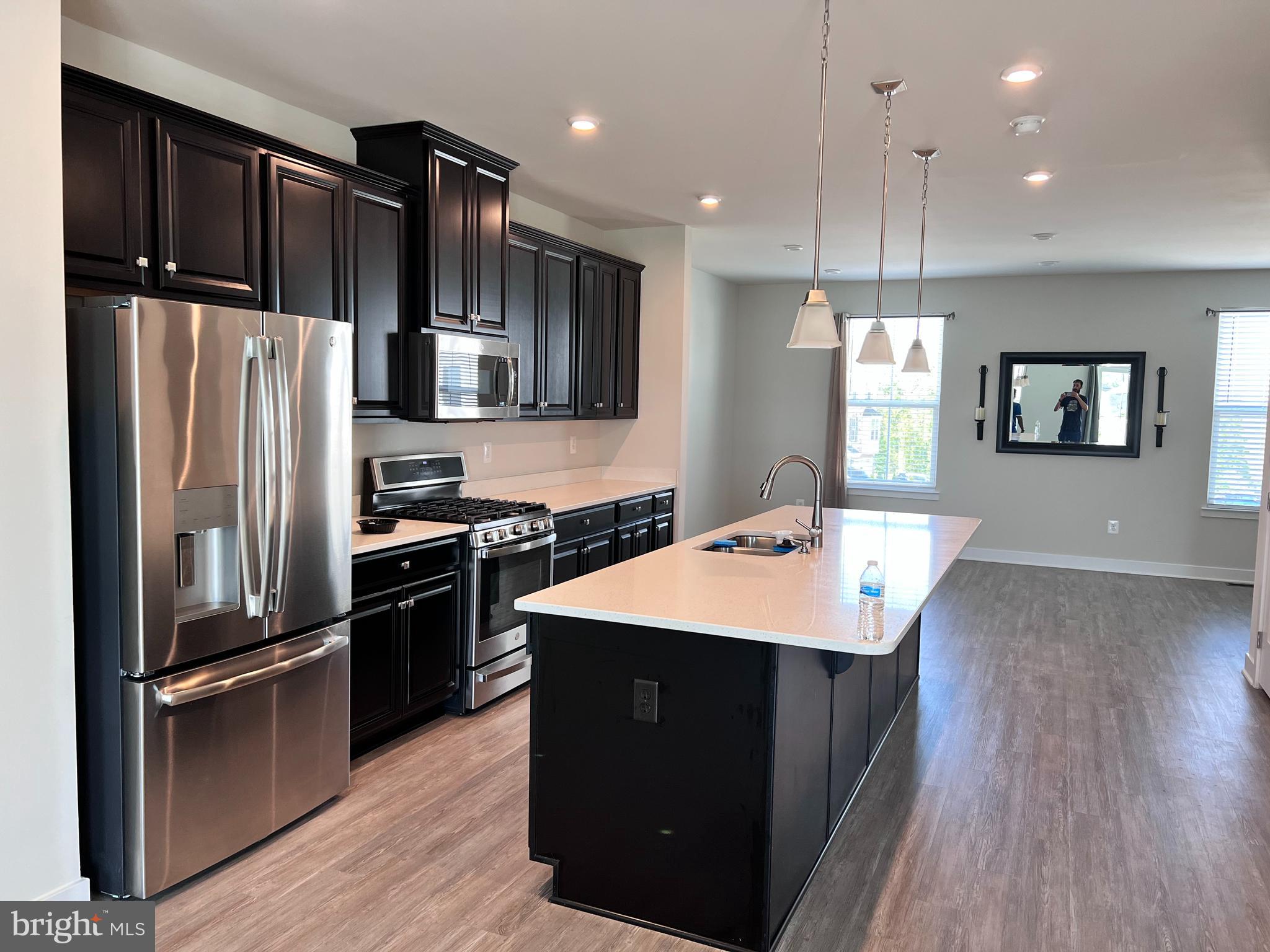 LAKE FREDERICK - Residential Lease