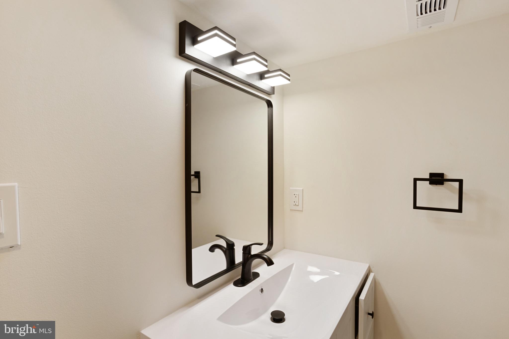 KENWOOD - Residential