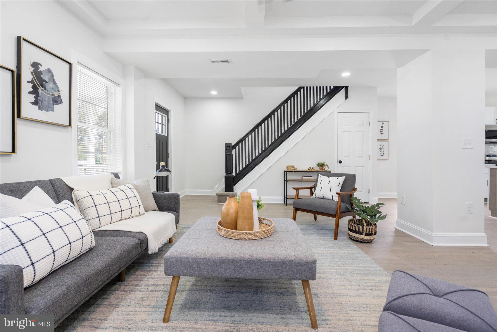 NORTHWOOD - Residential