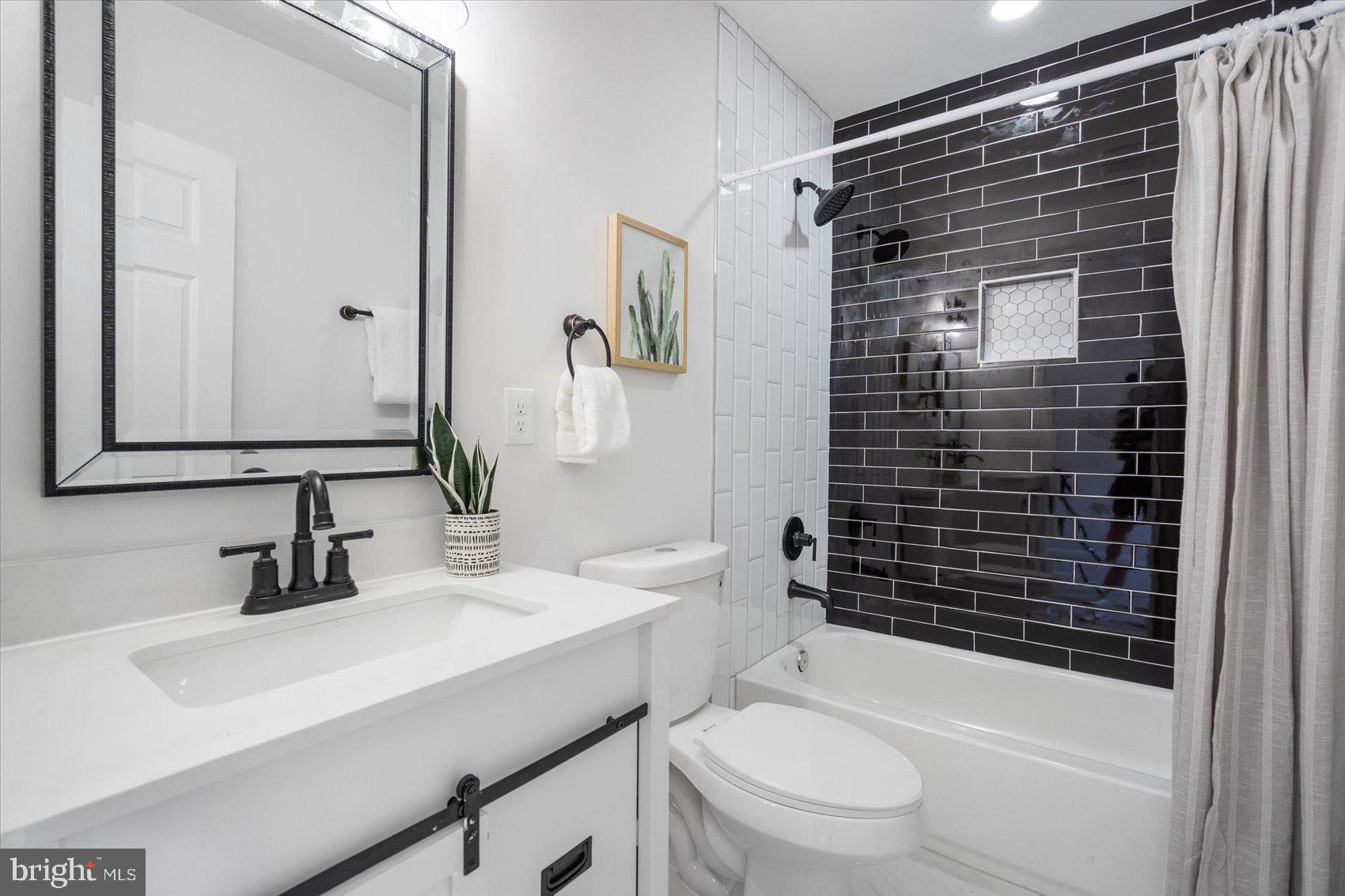 NORTHWOOD - Residential