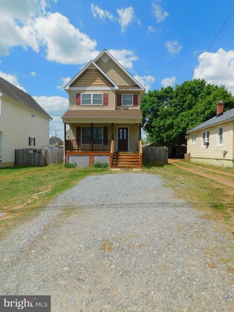 Homes For Sale - 142 Mansfield Street<br/> FREDERICKSBURG, VA 22408