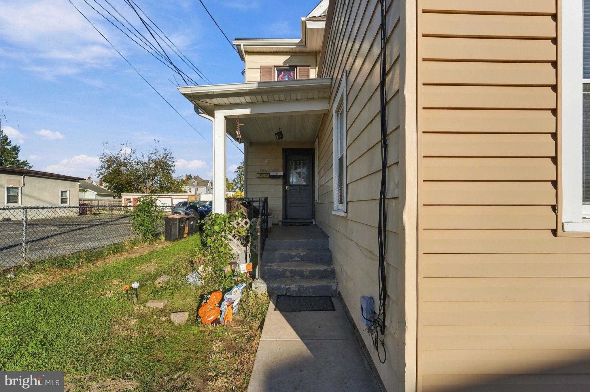 225 DELSEA DRIVE 227