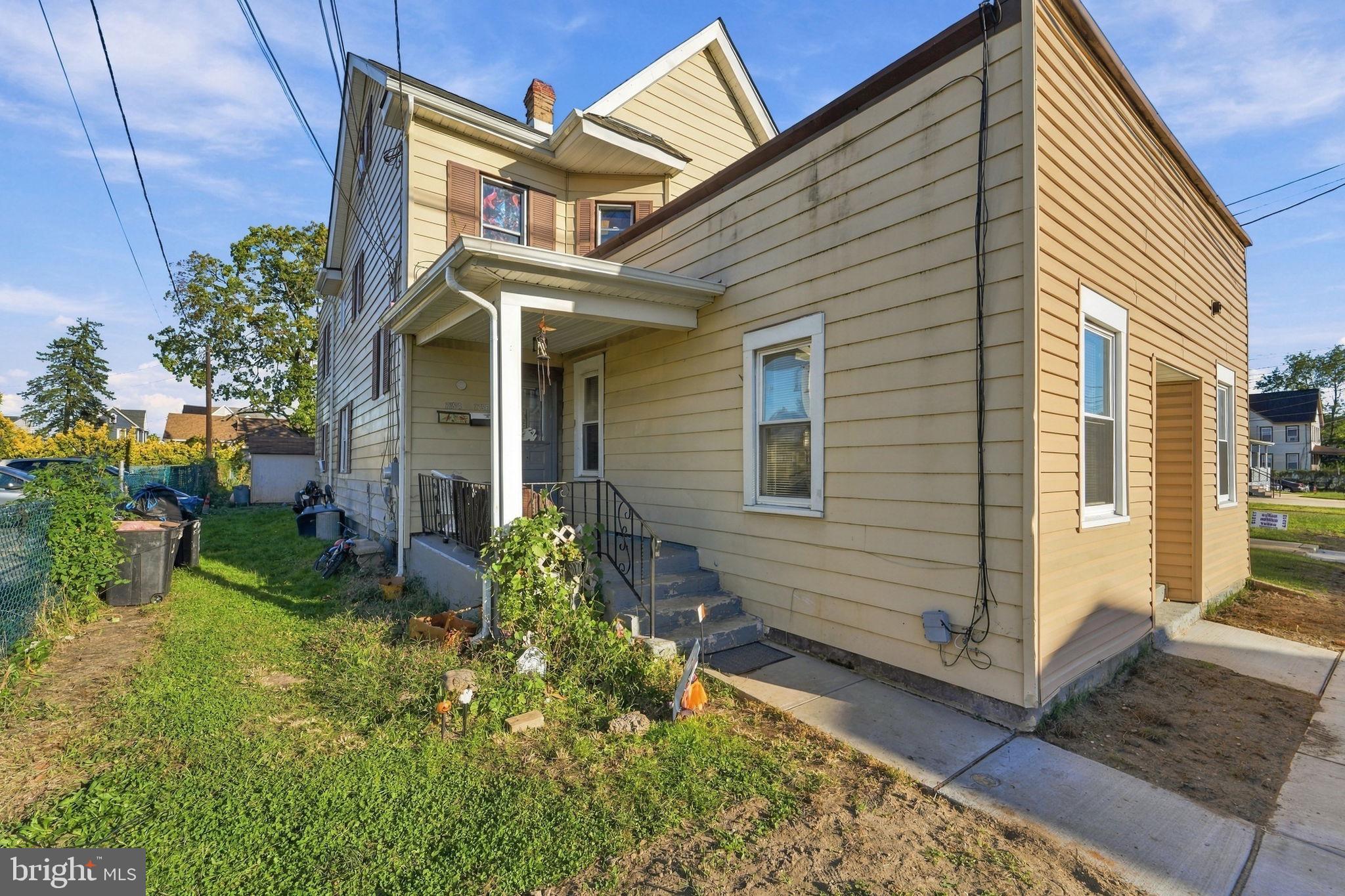 225 DELSEA DRIVE 227