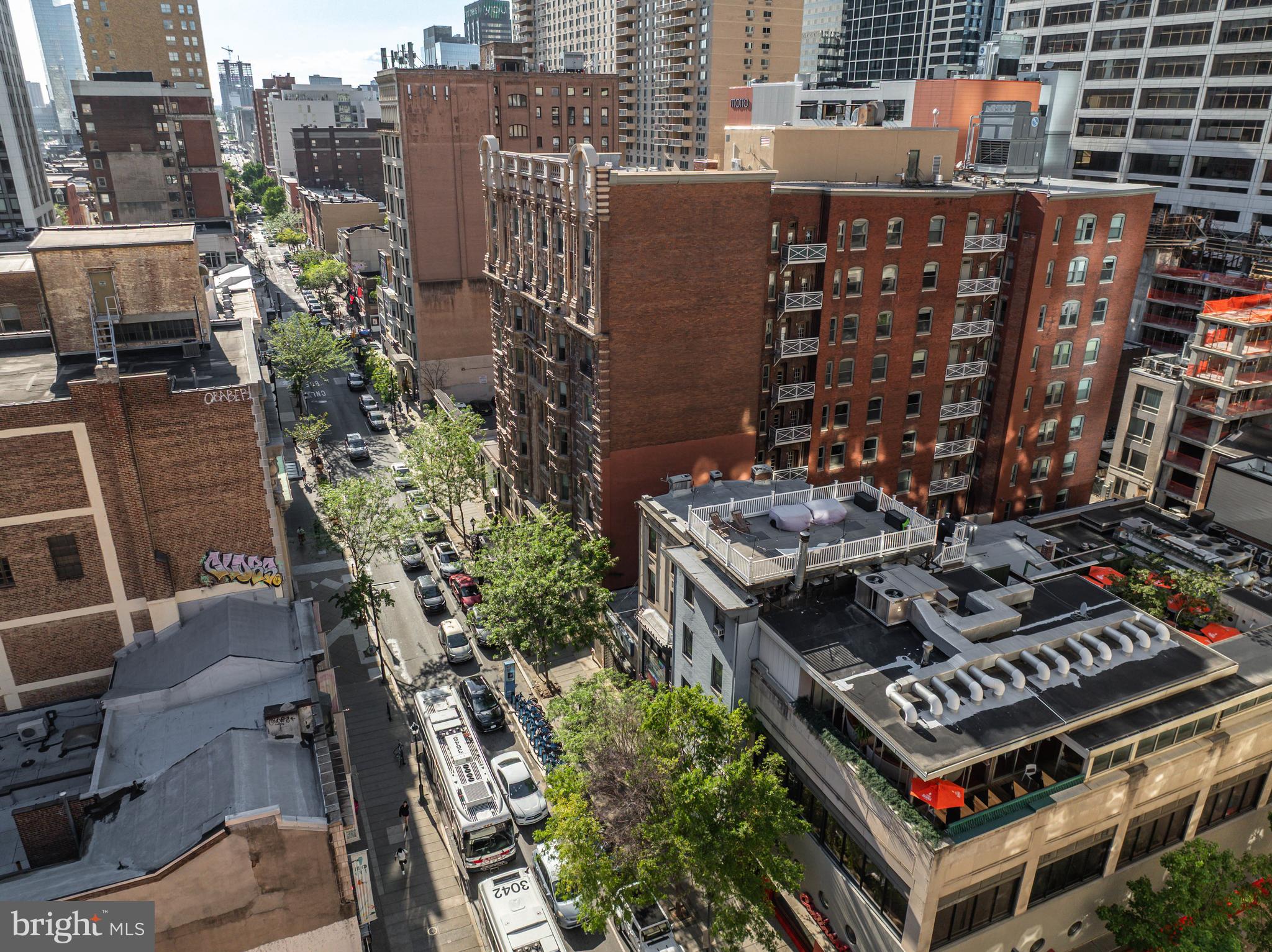 RITTENHOUSE SQUARE - Commercial Sale