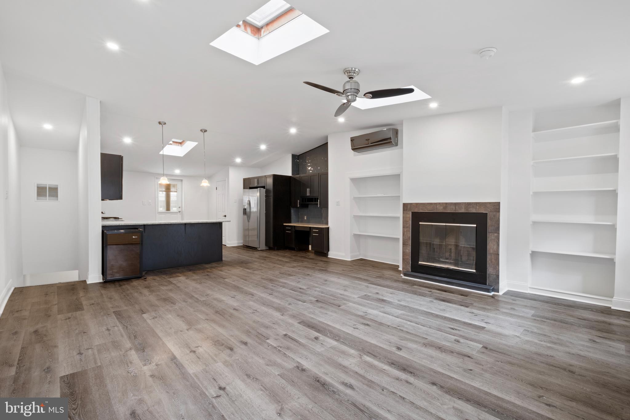 RITTENHOUSE SQUARE - Commercial Sale