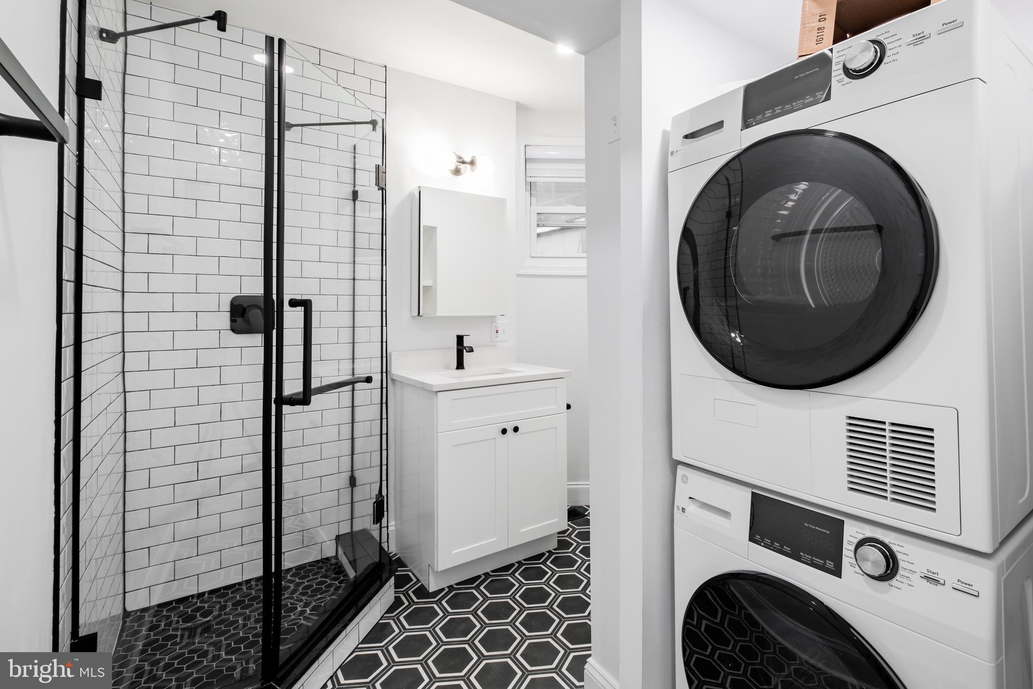 RITTENHOUSE SQUARE - Commercial Sale