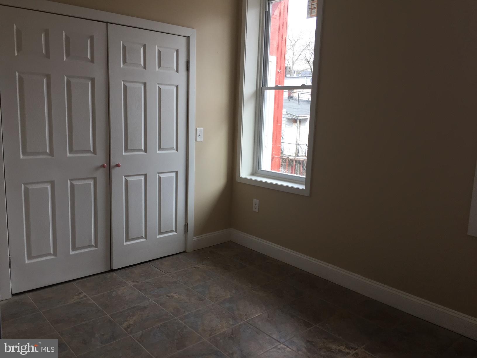 39 S 9TH STREET