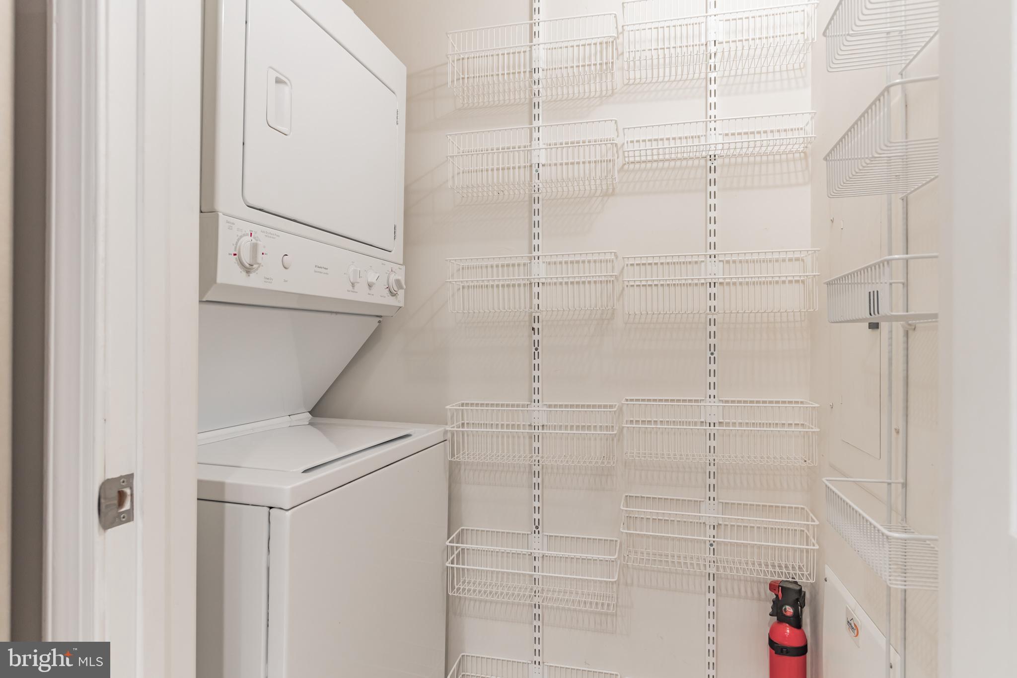 MIDTOWN ALEXANDRIA STATION CONDOMINIUM - Residential