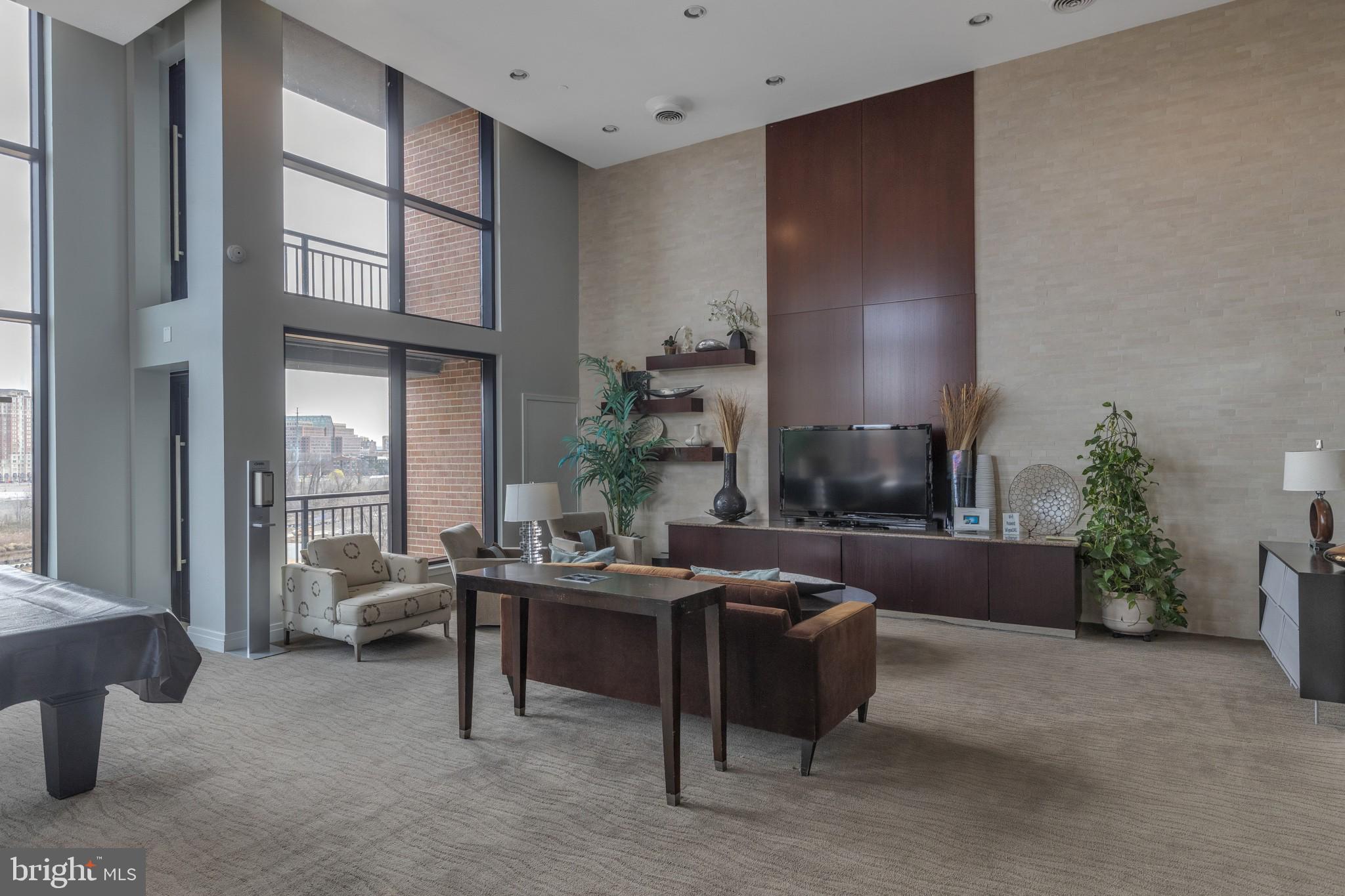 MIDTOWN ALEXANDRIA STATION CONDOMINIUM - Residential