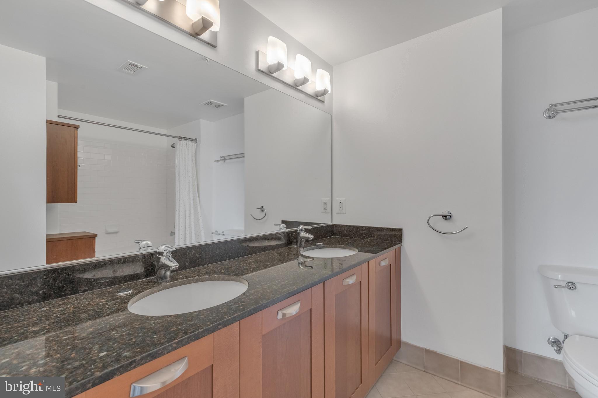 MIDTOWN ALEXANDRIA STATION CONDOMINIUM - Residential