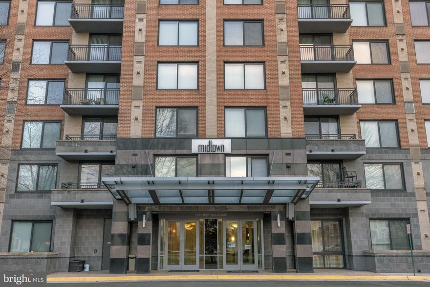 Don’t miss your chance to own this very well-appointed—and rarely available bed/den model with 2 full baths! Features include a modern, open floor plan, granite counters, stainless appliances, nice master with en-suite bath and large walk-in closet—everything that you would expect from a beautifully updated modern condo—and don’t forget the 2 garage spaces! Recent upgrades include: new floors throughout (2019), new HVAC and water heater (2020), and freshly painted in 2021. You will love the location! Walk to Huntington Metro Station, minutes from 495/395 and other commuter routes, and enjoy seemingly endless & amazing shopping & dining options. Amenities include a rooftop pool and deck, spa/hot tub, fitness center, outdoor kitchen/BBQ with lounge, clubroom/party room, common area WiFi, concierge,  dry cleaning lockers, cyber cafe and more!