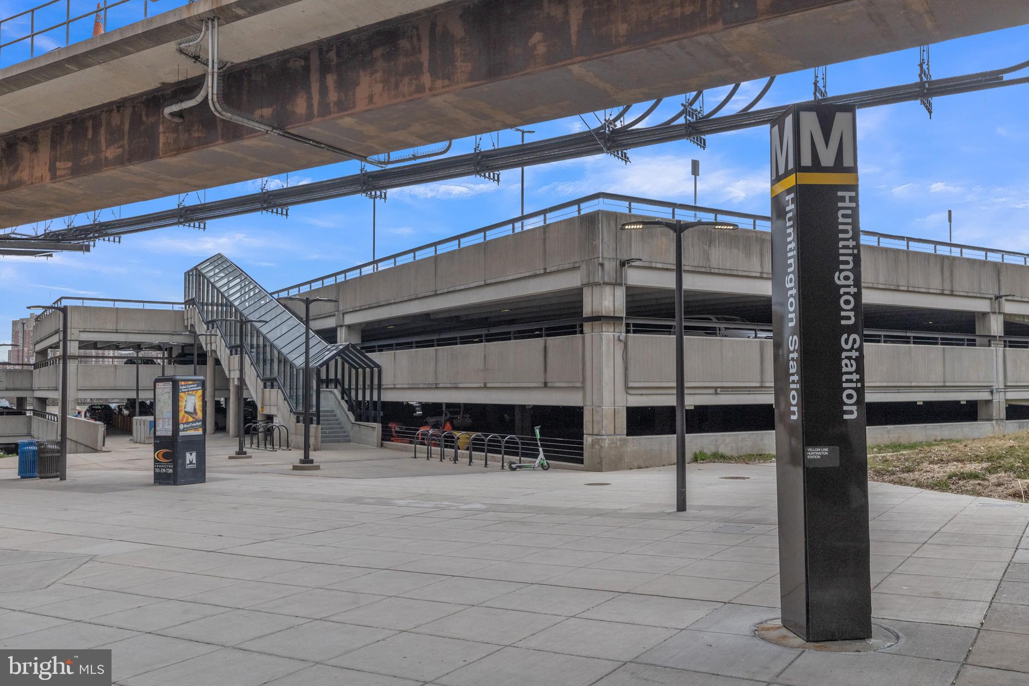 MIDTOWN ALEXANDRIA STATION CONDOMINIUM - Residential