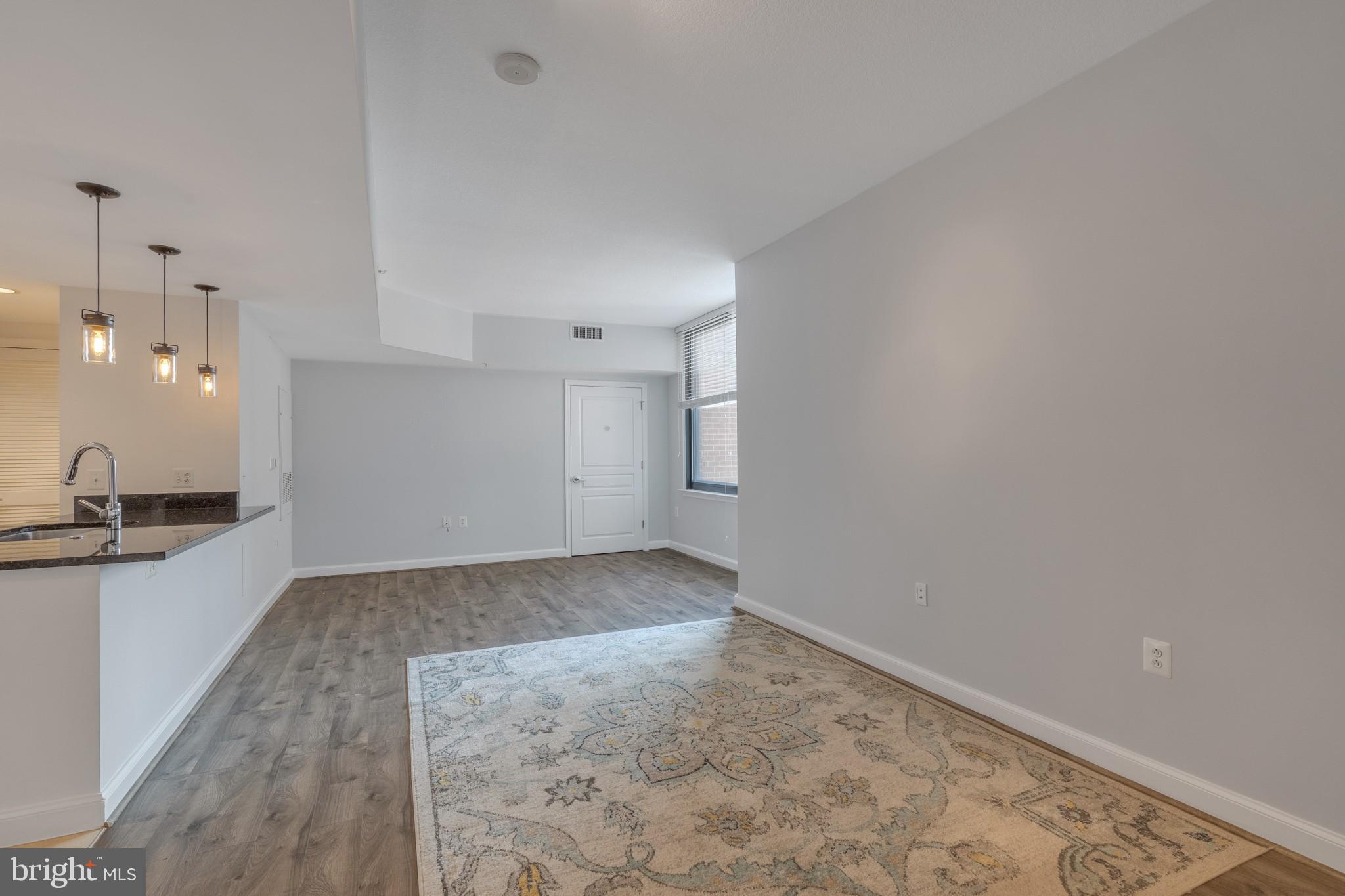 MIDTOWN ALEXANDRIA STATION CONDOMINIUM - Residential