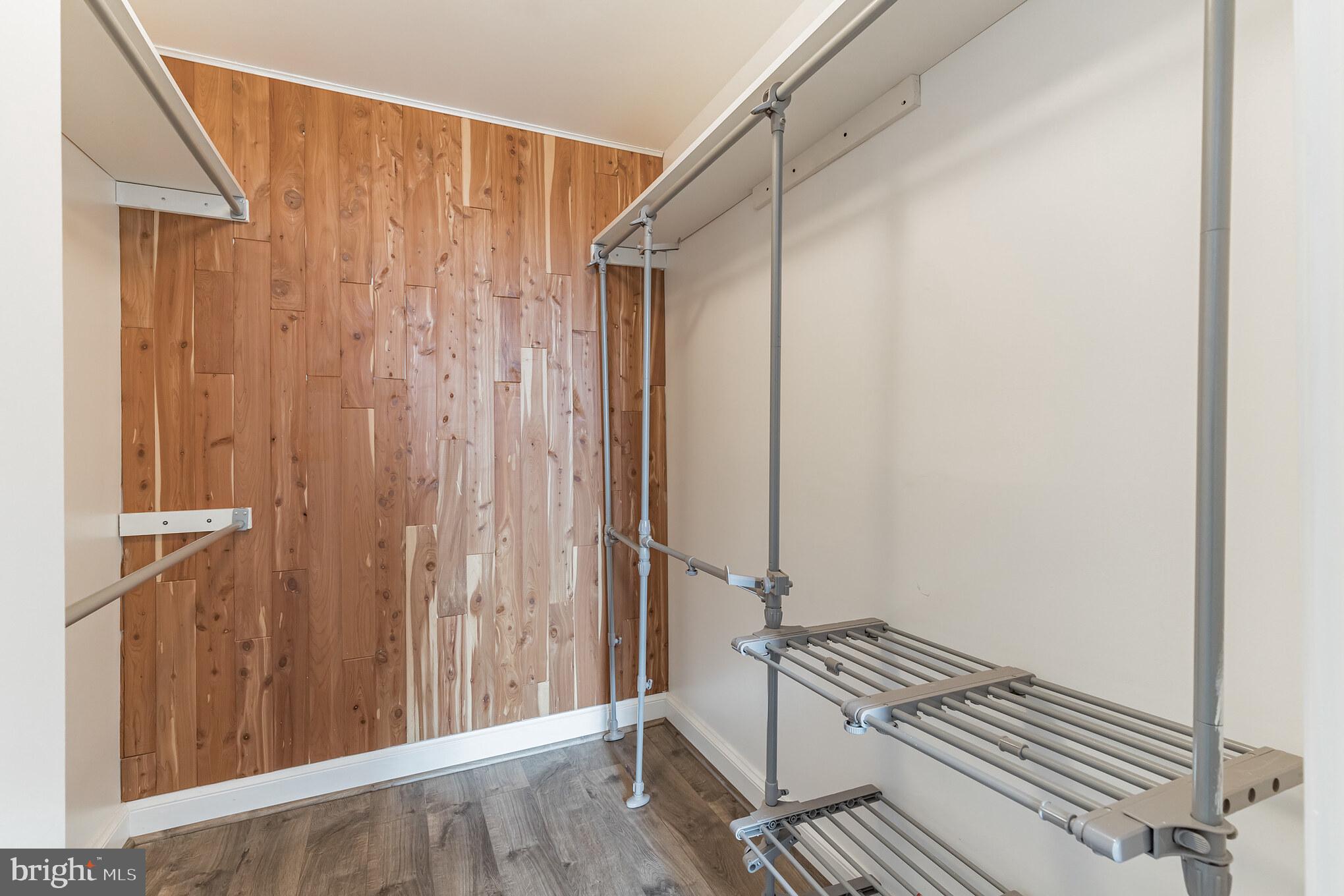 MIDTOWN ALEXANDRIA STATION CONDOMINIUM - Residential