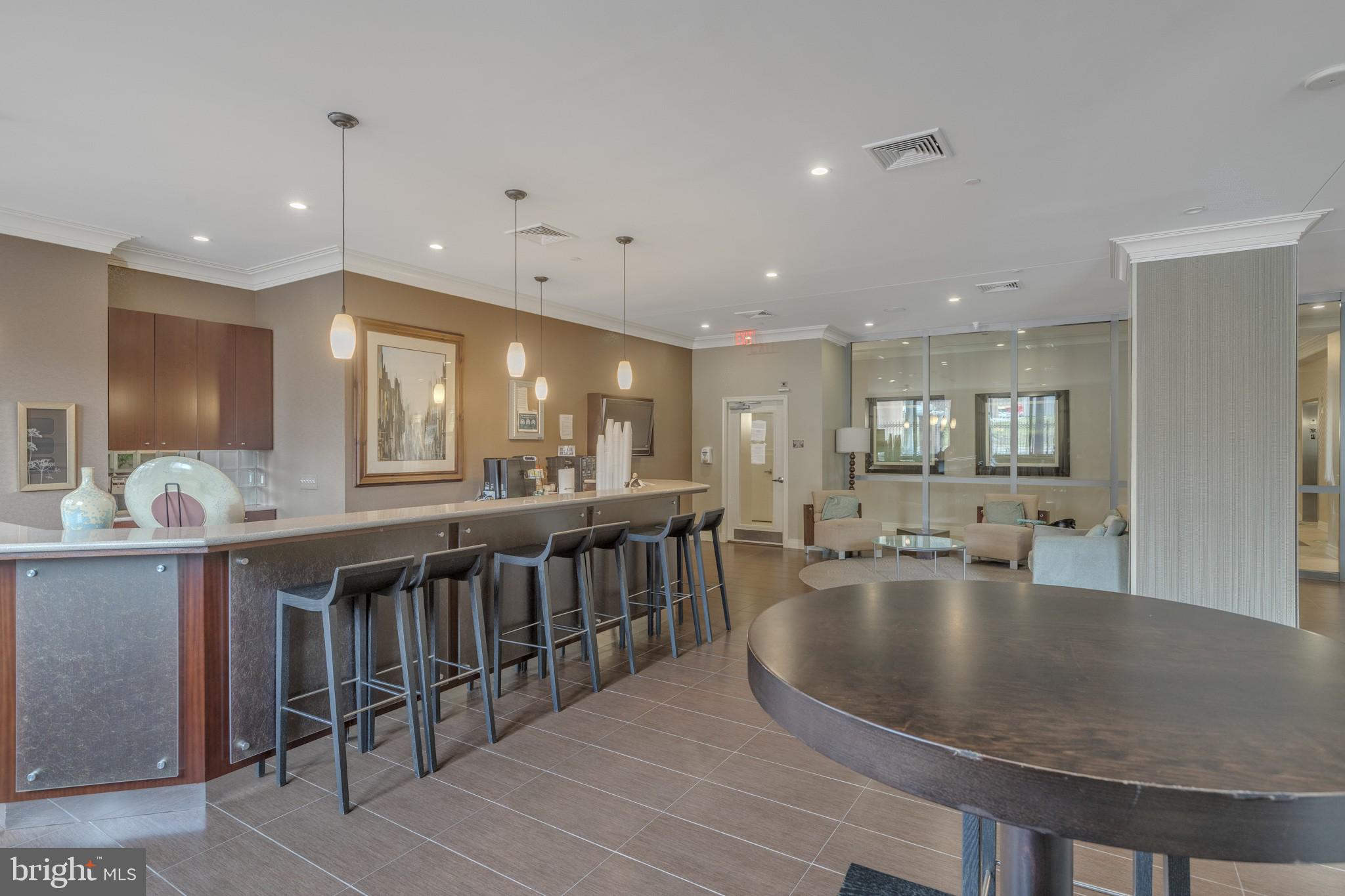 MIDTOWN ALEXANDRIA STATION CONDOMINIUM - Residential